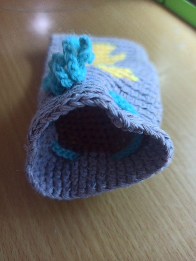 Bolsita de ganchillo con conejo