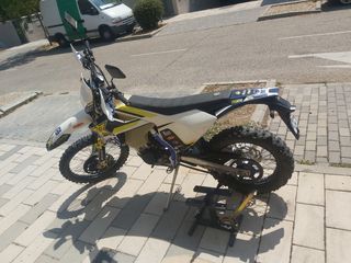 Husqvarna FE 450 - Enduro Motocross