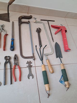 Herramientas variadas usadas