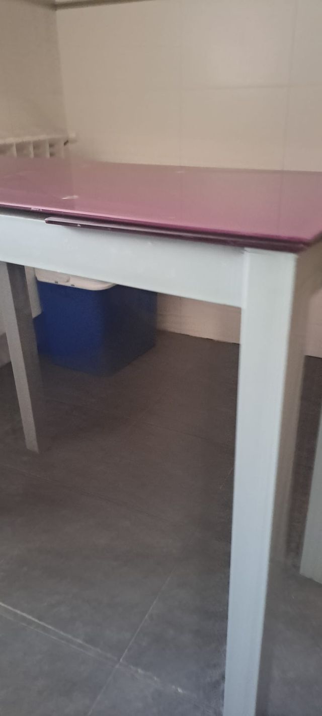 Mesa cocina cristal morada - Gris