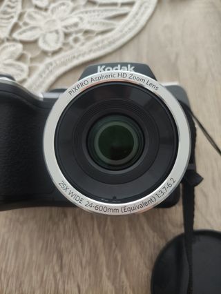 Kodak PIXPRO - Cámara 24-600mm. + Funda