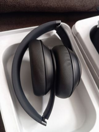 Audífonos Beats Studio Pro - Negros