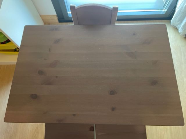 Mesa infantil IKEA SUNDVIK + 3 sillas