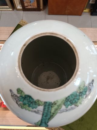 GRAN JARRON, TIBOR CHINO EN PORCELANA ESMALTADA.