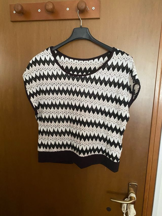 Top corto a righe - beige e nero