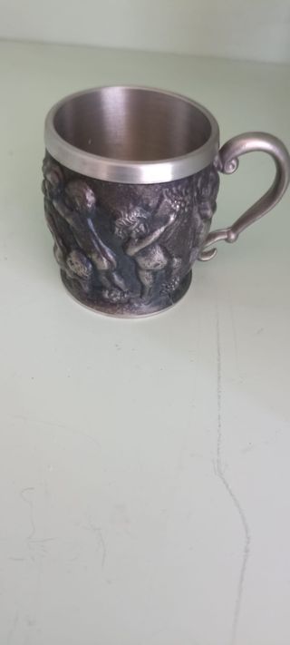 Juego de jarras antiguas