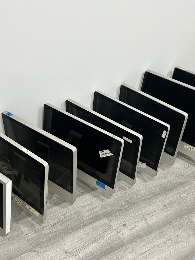 Lote de 11 iMacs y Monitores Apple