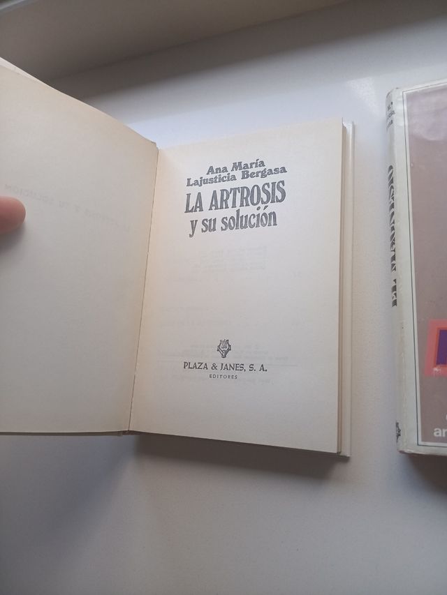 Ana María Lajusticia Bergasa.  Lote 2 libros.