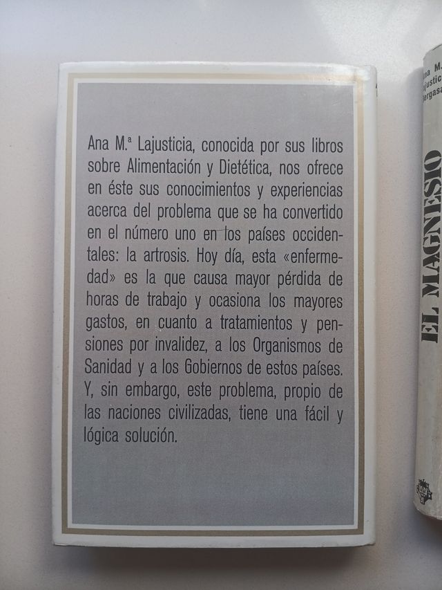 Ana María Lajusticia Bergasa.  Lote 2 libros.