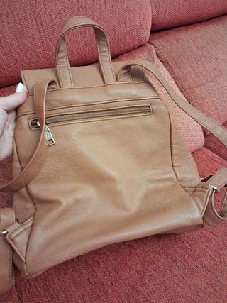 Mochila marrón mujer