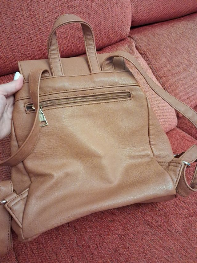 Mochila marrón mujer