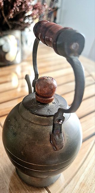 Cafetera bronce antiguo