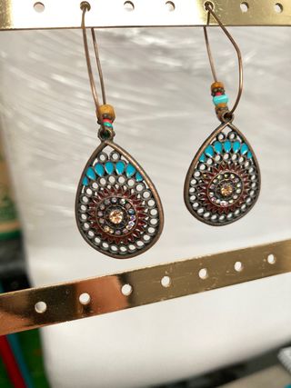Pendientes turquesa y rojos