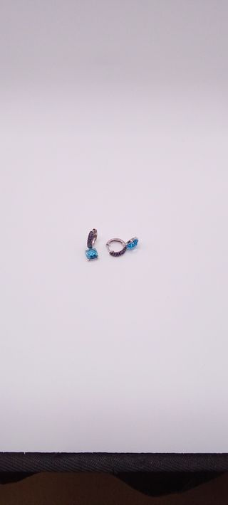 Criollas Chimento oro blanco 18k y zafiros- azules