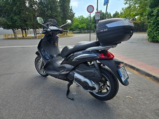 Piaggio Beverly 500cc - Scooter