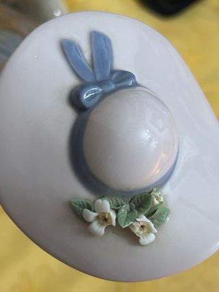 Lladró: Dama con Galgos