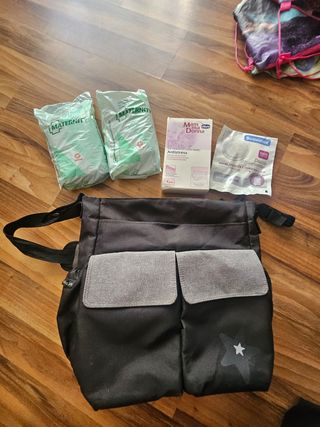 Bolso bebé Jané + artículos postparto y paraguas