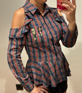 Camisa cuadros hombros al aire