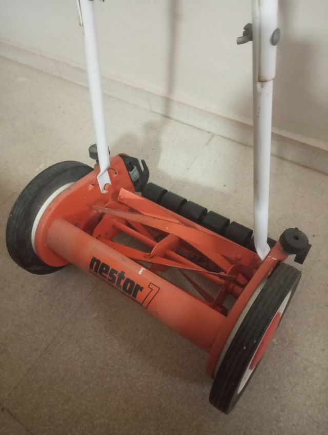 Cortacésped Nestor Manual