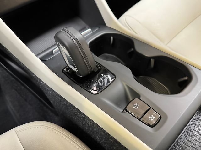 VOLVO XC40 1.5 T4 Twin Recharge RDesign Exp Auto