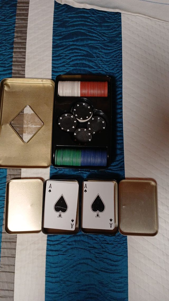 Juego Póker: 100 fichas + 2 barajas