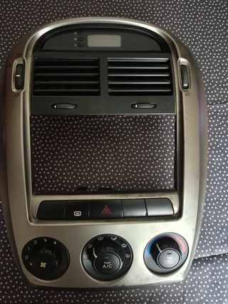 Consola central Kia Cerato