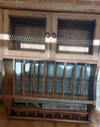 Vajillero rústico de madera