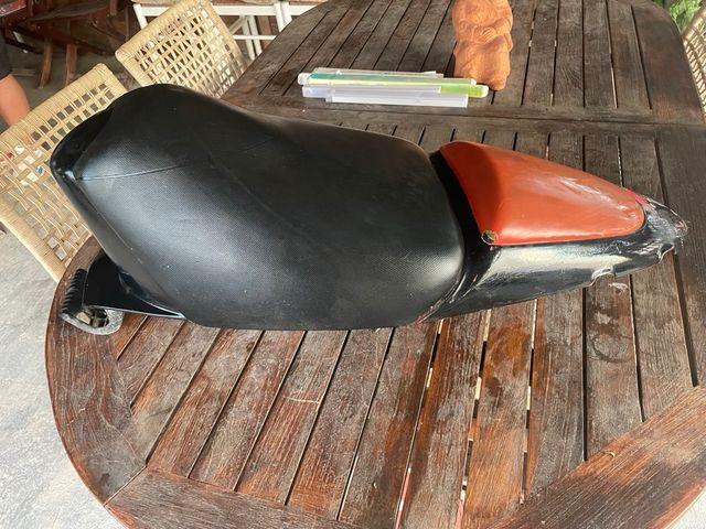 Asiento Aprilia