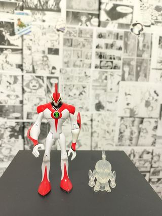 Ben 10 Way Big & Albedo Figurine