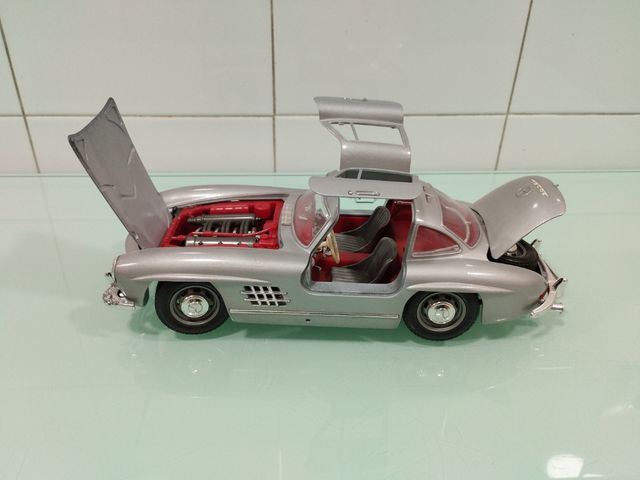 Mercedes Benz 300SL 1/18