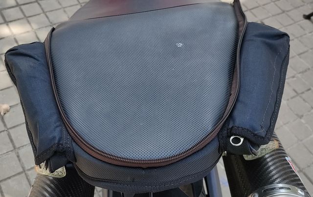 Bolsa asiento Ducati Monster 696