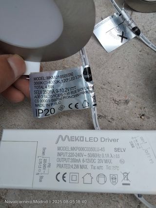 Focos LED empotrables - 8 unidades