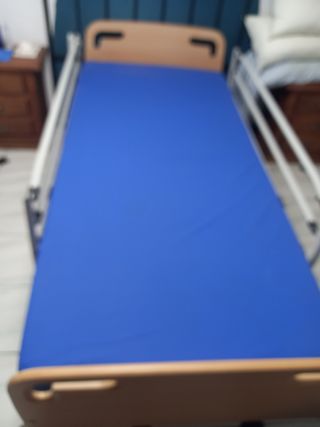 Cama articulada Zoe - Azul y marrón