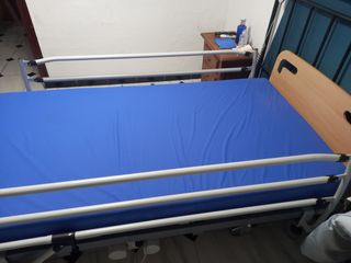 Cama articulada Zoe - Azul y marrón