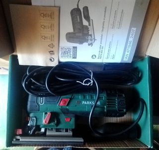 Sierra caladora Parkside 800W +10 sierras