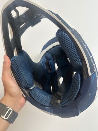 Casco KINI Red Bull MTB