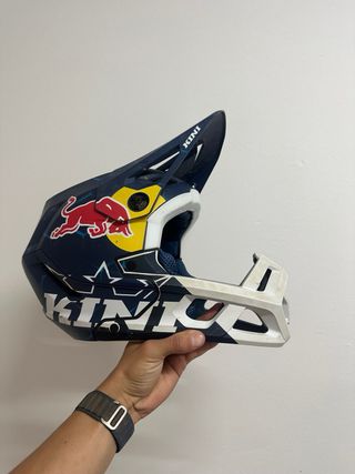 Casco KINI Red Bull MTB