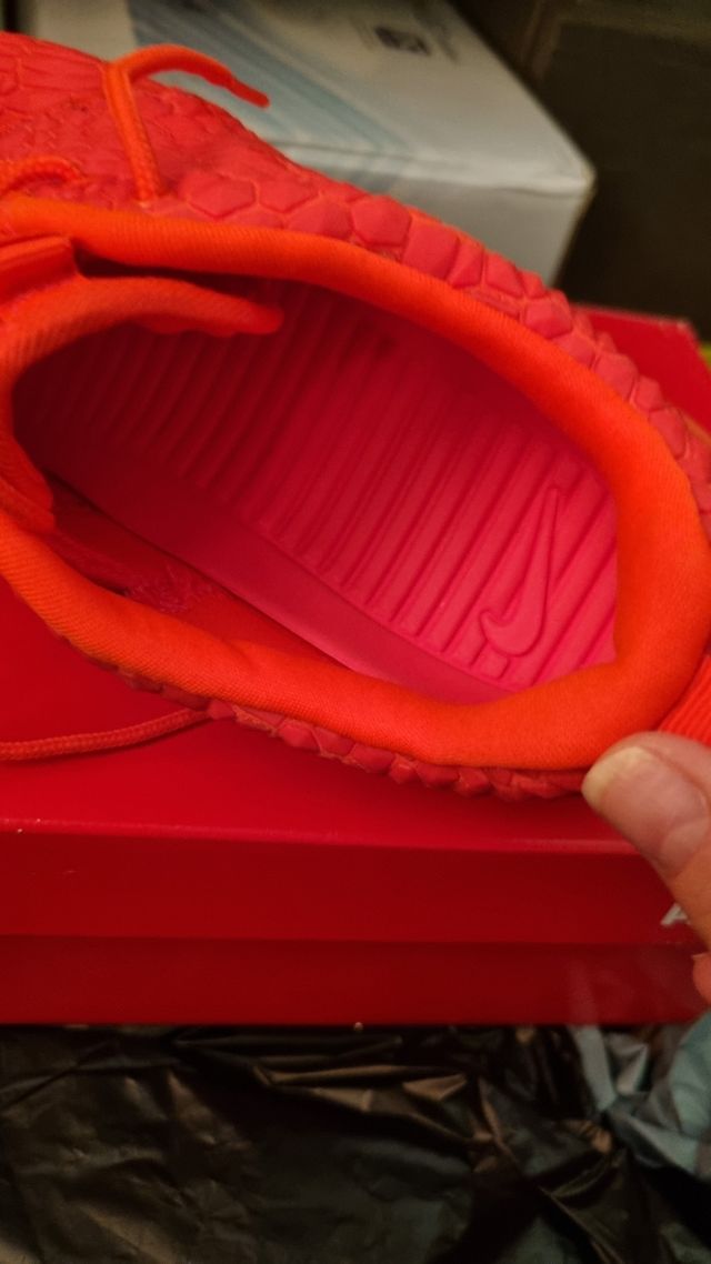 Tenis Nike color naranja