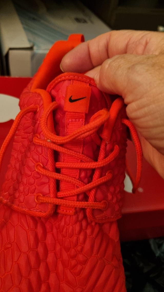 Tenis Nike color naranja