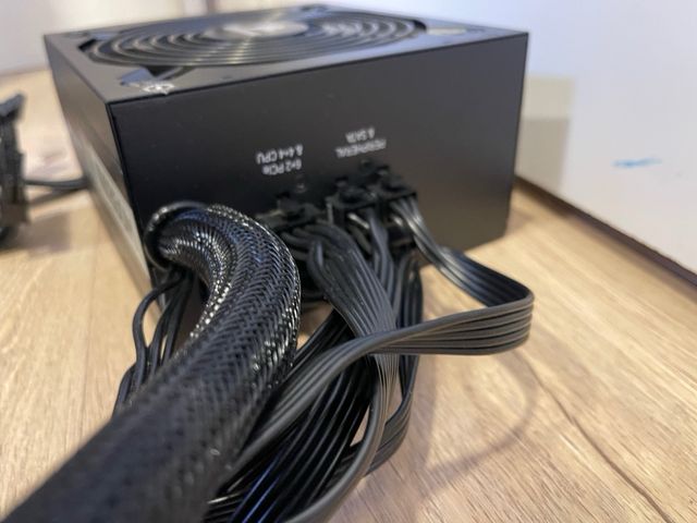 Corsair TX850M - Fuente alimentación 850W Modular