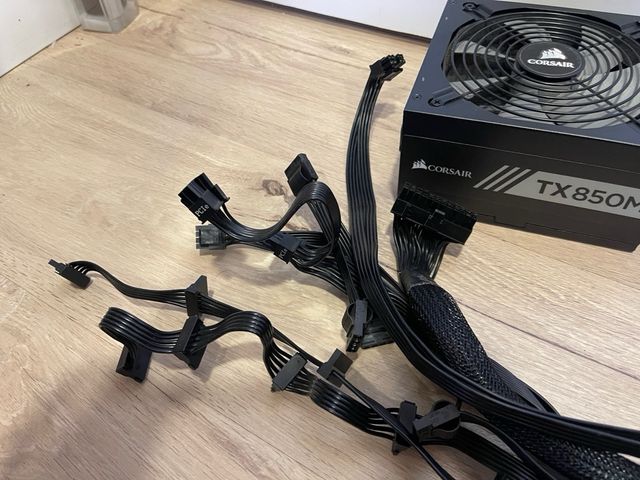Corsair TX850M - Fuente alimentación 850W Modular