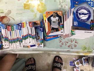 oferton 300 cartas de Adrenalyn XL 24/25 por solo