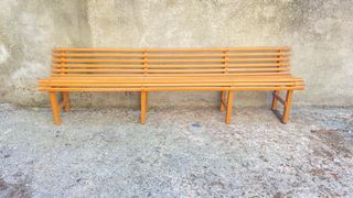 Banco madera curvado
