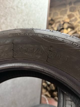 Neumáticos 155/80/13 usados