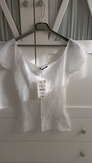 Bonita Camisa Zara sin estrenar cuello bardot 