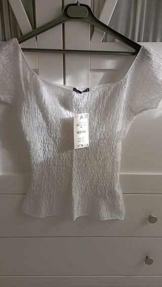 Bonita Camisa Zara sin estrenar cuello bardot 