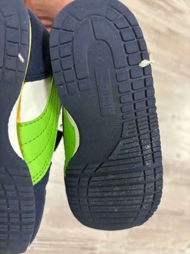 Zapatillas Puma niño talla 25