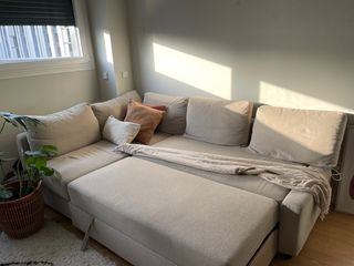 Sofá cama beige - como nuevo