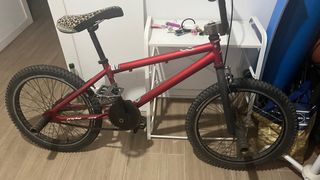BMX roja modificada