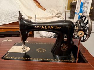 Máquina coser Alfa vintage